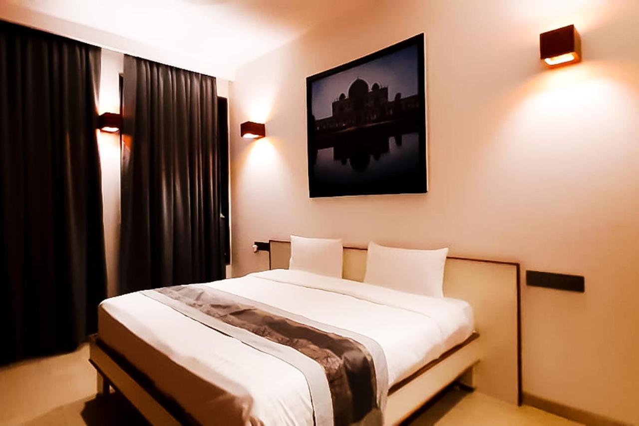 Hotel Mayur Express Sangamner 外观 照片